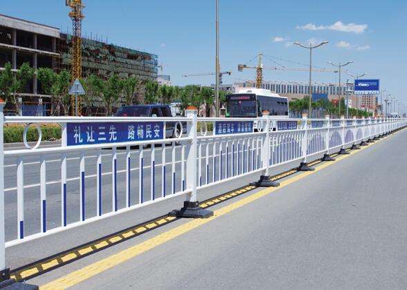 道路護欄
