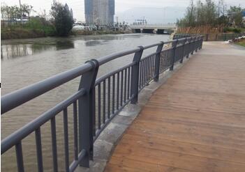 河道護欄.jpg